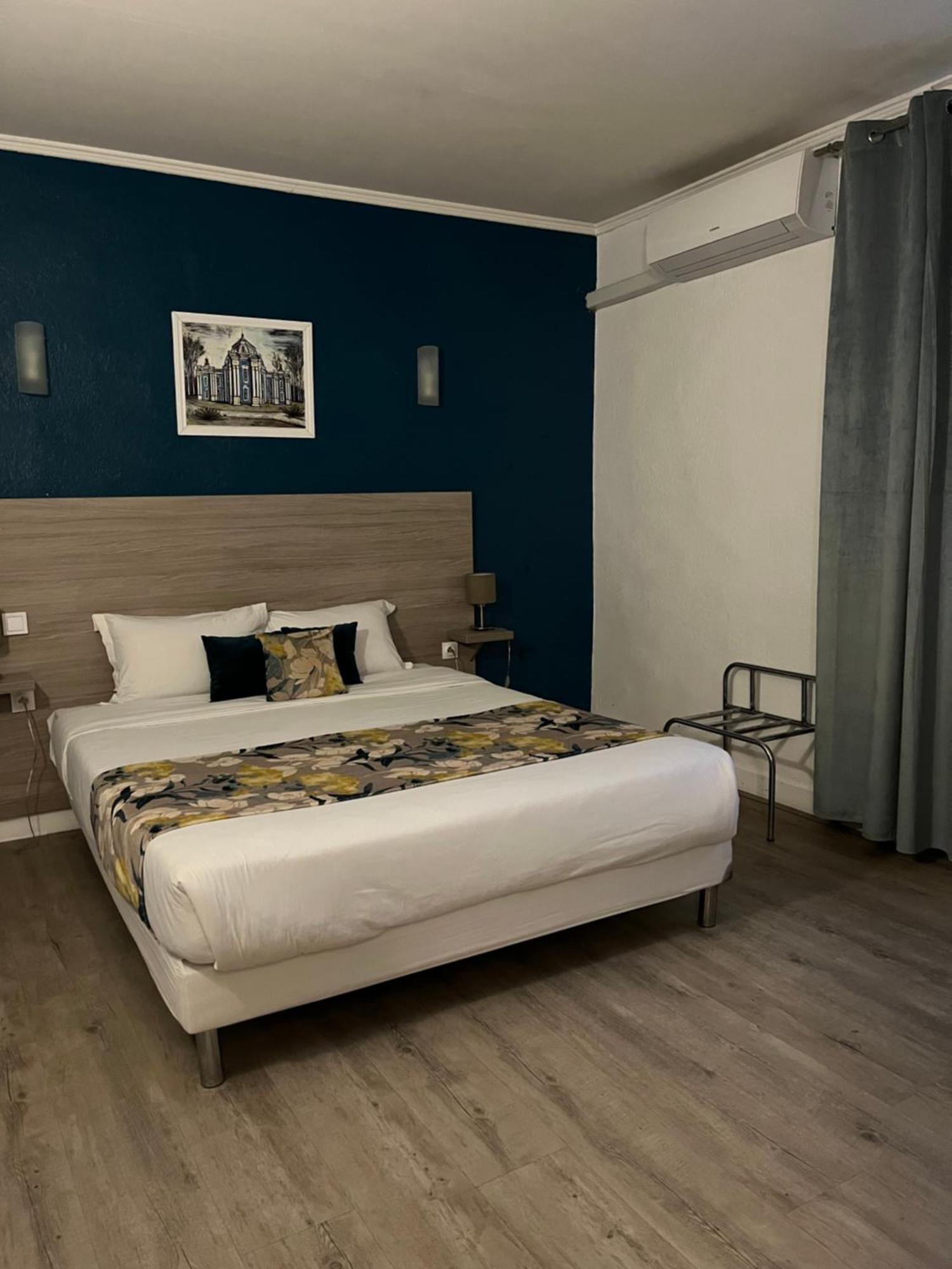 Empire Hotel Nîmes Eksteriør bilde