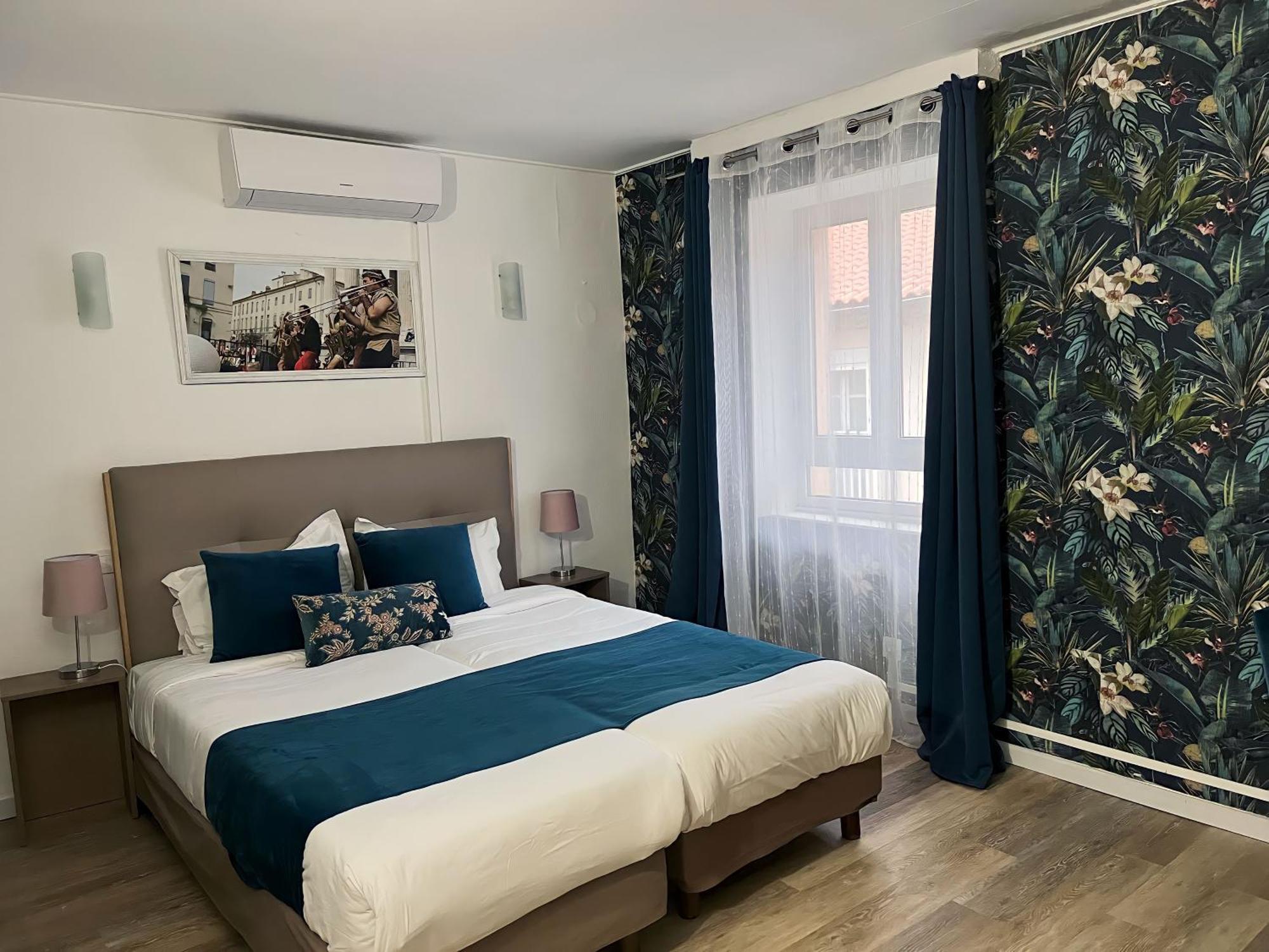 Empire Hotel Nîmes Eksteriør bilde