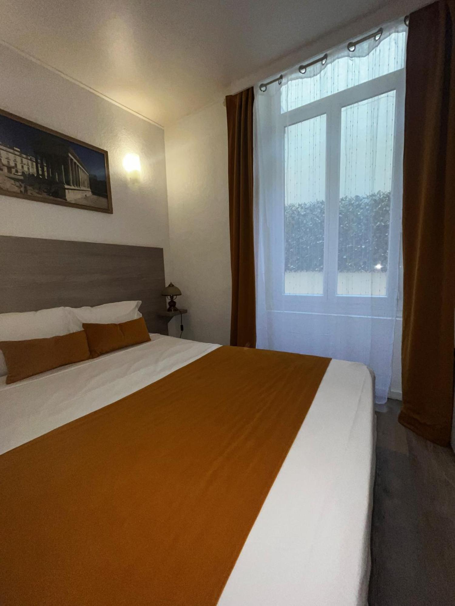 Empire Hotel Nîmes Eksteriør bilde