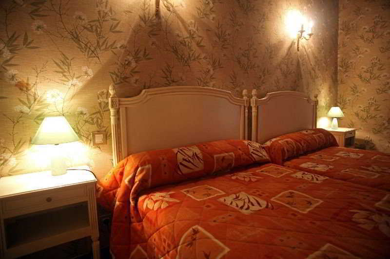 Empire Hotel Nîmes Eksteriør bilde